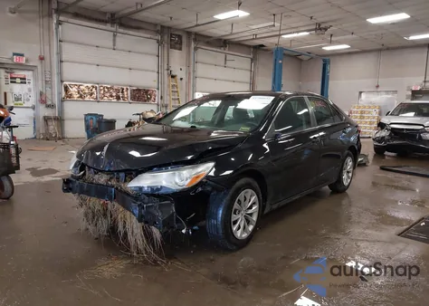 2017 Toyota Camry Le из США, поврежденный, VIN 4T1BF1FKXHU773564